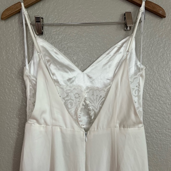 Adoring Promise Ivory Satin Lace V-Neck Mermaid Dress - Picture 6 of 11